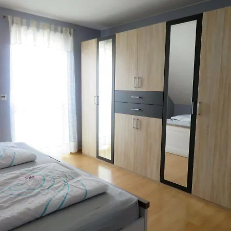 Ferienhaus Riol Am See Vakantiehuis